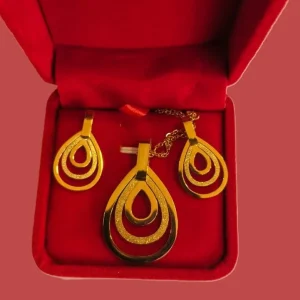 Pendentif et Boucles d&rsquo;oreilles motif gouttes superposées