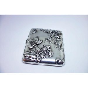 Boîte cigarettes art nouveau