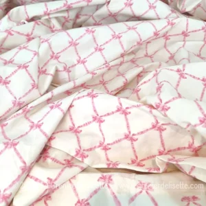 Long coupon tissus treillis rose avec noeuds