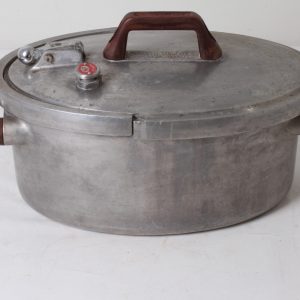 Ancienne cocotte  » Moderne  » modèle breveté et déposé NF