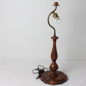 Ancien pied de lampe en bois et métal