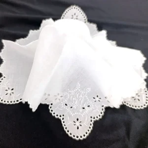Ancien mouchoir mariée, broderies ajourées et monogrammes EL