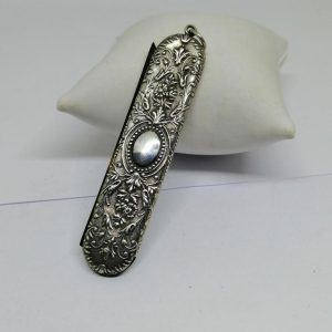 Peigne à moustache en argent massif, pour voyage.