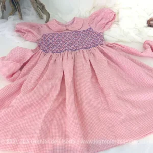 Adorable robe vichy rose avec smocks