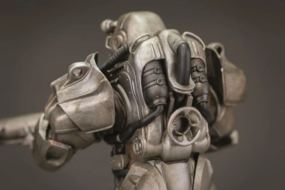 Darkhorse Fallout Maximus Figure ( TV Series Version ) – Image 8