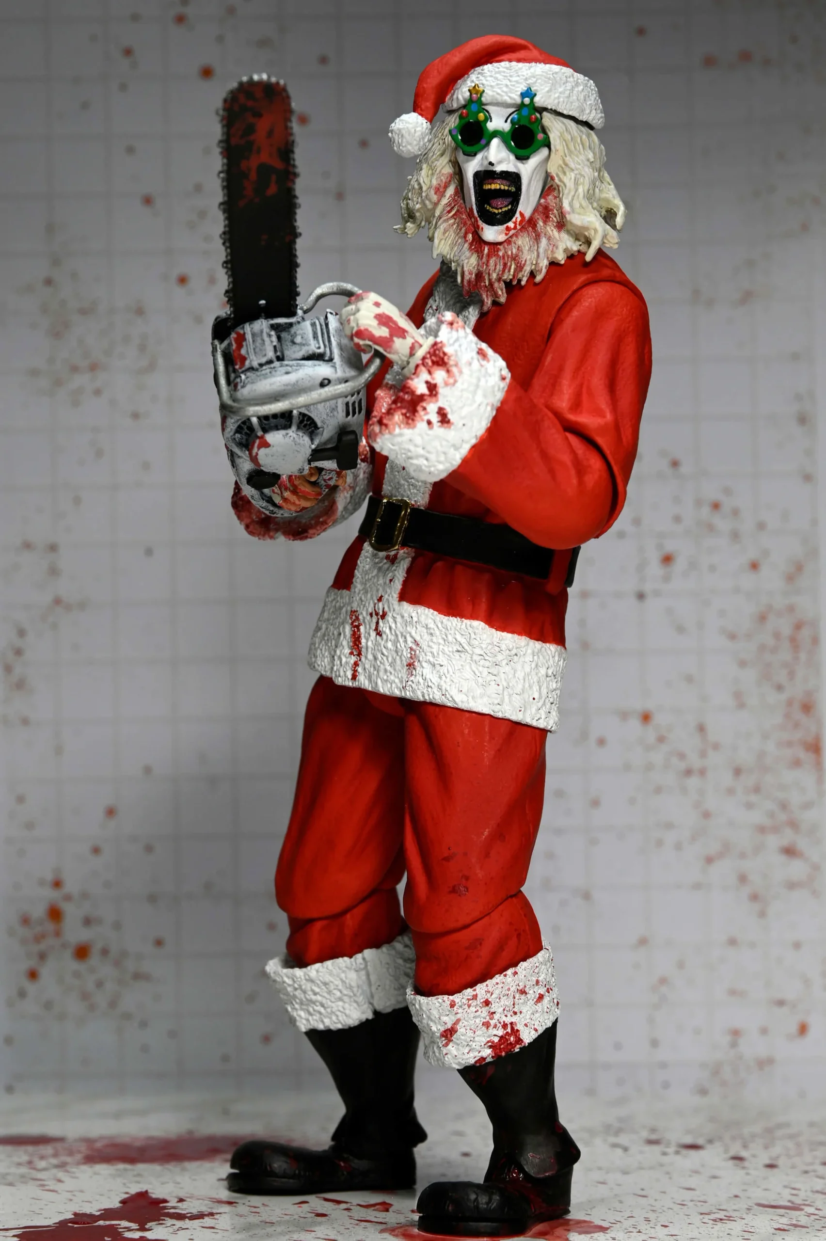 NECA Terrifier 3 Ultimate Art the Clown Bloody Santa Suit Action Figure – Image 8