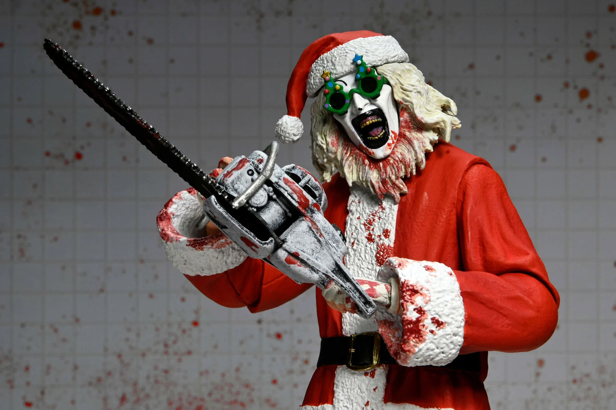NECA Terrifier 3 Ultimate Art the Clown Bloody Santa Suit Action Figure – Image 6