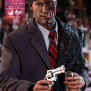 Hot Toys The Dark Knight Two Face Toy Fair Excl 1/6 Scale Figure