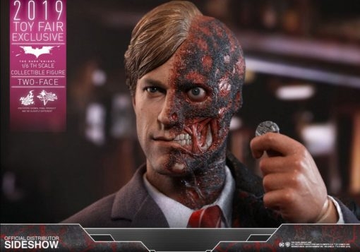 Hot Toys The Dark Knight Two Face Toy Fair Excl 1/6 Scale Figure – Image 6