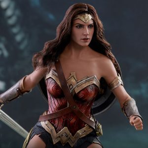 Hot Toys MMS450 Justice League Wonder Woman 1/6 Scale Figure